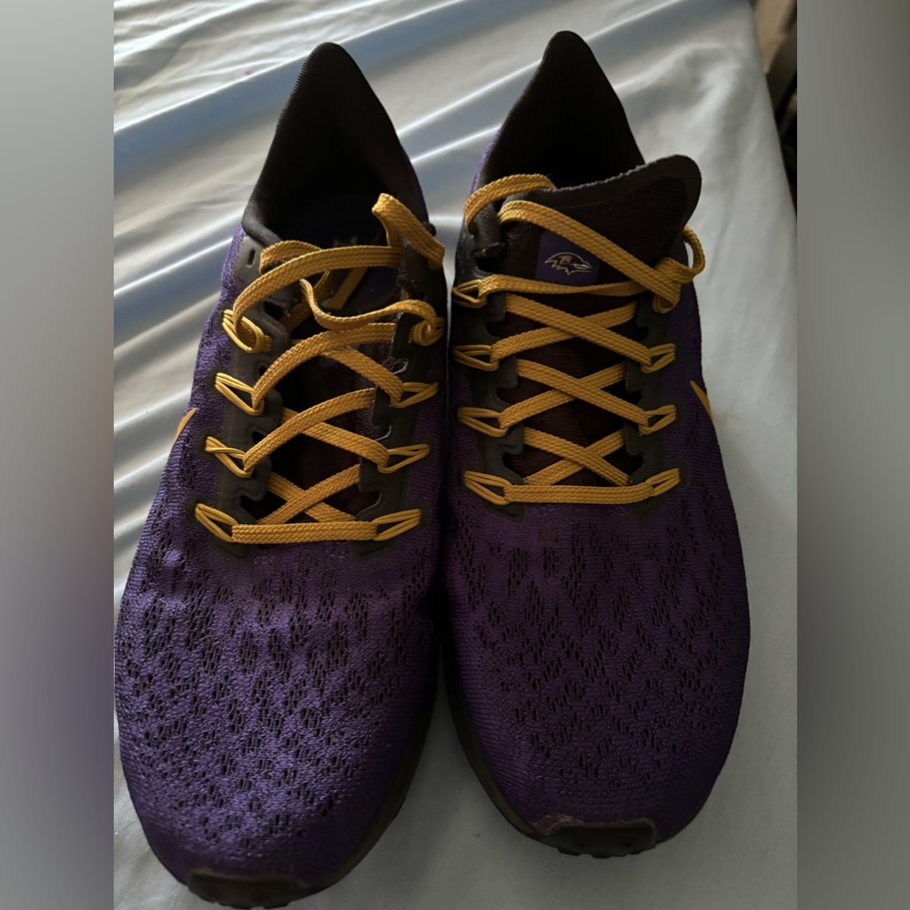 Ravens Nikes size 9.5 good condition!
